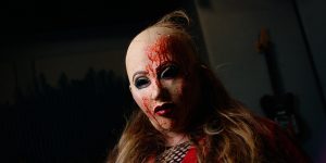 FRANKIE, MANIAC WOMAN